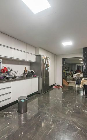 Casa para alugar com 281m², 3 quartos e 7 vagasCozinha