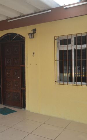 Casa à venda com 109m², 2 quartos e 2 vagasGaragem
