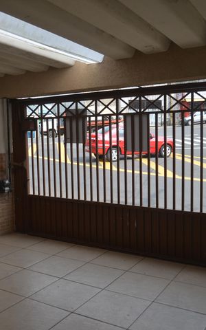 Casa à venda com 109m², 2 quartos e 2 vagasGaragem