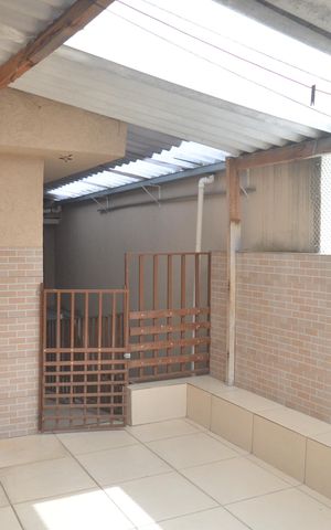 Casa à venda com 109m², 2 quartos e 2 vagasQuintal
