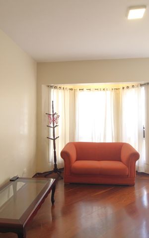 Casa à venda com 125m², 3 quartos e 2 vagasSala