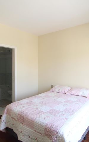 Casa à venda com 125m², 3 quartos e 2 vagasSuíte