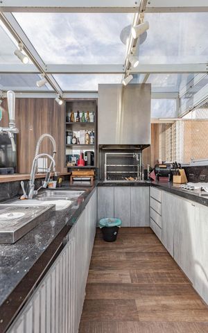 Apartamento à venda com 197m², 3 quartos e 3 vagasCobertura