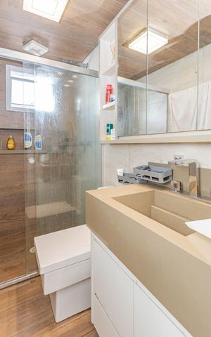 Apartamento à venda com 197m², 3 quartos e 3 vagasBanheiro da Suíte 1