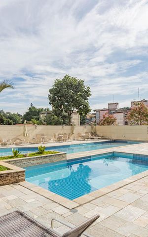 Apartamento à venda com 197m², 3 quartos e 3 vagasÁrea comum - Piscina