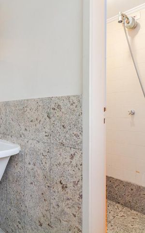 Apartamento à venda com 190m², 3 quartos e 1 vagaÁrea de Serviço