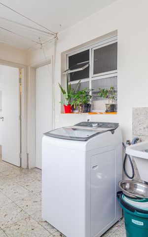Apartamento à venda com 190m², 3 quartos e 1 vagaÁrea de Serviço