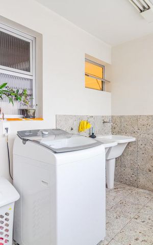 Apartamento à venda com 190m², 3 quartos e 1 vagaÁrea de Serviço