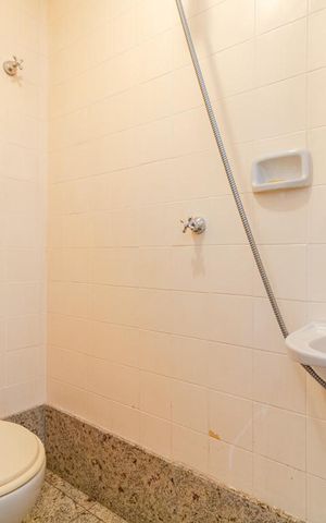 Apartamento à venda com 190m², 3 quartos e 1 vagaBanheiro de Serviço