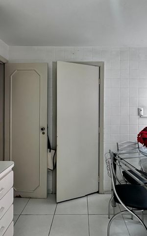 Casa à venda com 132m², 3 quartos e 2 vagas Casa à venda com 132m², 3 quartos e 2 vagasCozinha