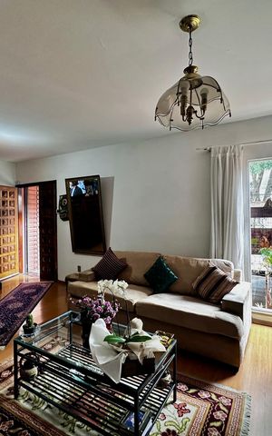 Casa à venda com 132m², 3 quartos e 2 vagas Casa à venda com 132m², 3 quartos e 2 vagasSala