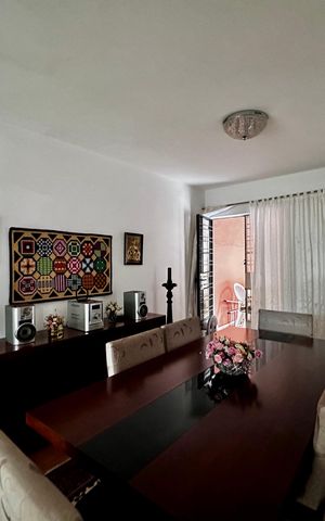 Casa à venda com 132m², 3 quartos e 2 vagas Casa à venda com 132m², 3 quartos e 2 vagasSala