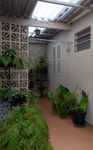 Casa à venda com 160m², 4 quartos e 2 vagas Casa à venda com 160m², 4 quartos e 2 vagasQuintal