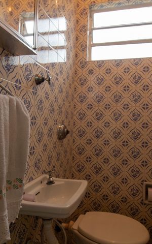 Casa à venda com 160m², 4 quartos e 2 vagas Casa à venda com 160m², 4 quartos e 2 vagasBanheiro de serviço
