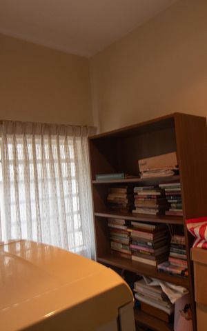 Casa à venda com 160m², 4 quartos e 2 vagas Casa à venda com 160m², 4 quartos e 2 vagasEscritório
