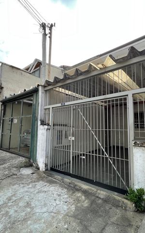 Casa à venda com 101m², 3 quartos e 1 vagaFachada