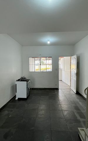 Casa à venda com 101m², 3 quartos e 1 vagaSala