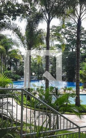 Apartamento à venda com 256m², 4 quartos e 3 vagas Apartamento à venda com 256m², 4 quartos e 3 vagasÁrea comum - Piscina