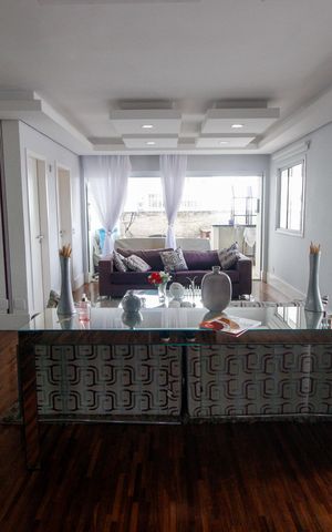 Apartamento à venda com 256m², 4 quartos e 3 vagasSala