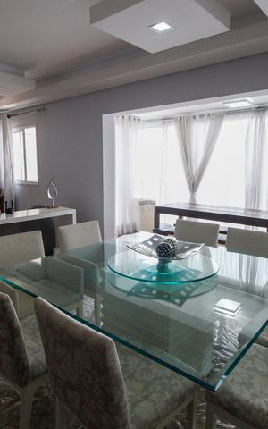 Apartamento à venda com 256m², 4 quartos e 3 vagasSala