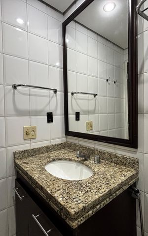 Apartamento para alugar com 69m², 1 quarto e sem vagaBanheiro da Suíte