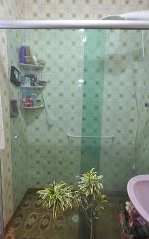 Casa à venda com 400m², 2 quartos e 3 vagasBanheiro
