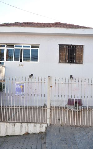 Casa à venda com 400m², 2 quartos e 3 vagasFachada