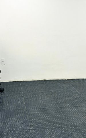 Studio à venda com 37m², 1 quarto e sem vaga Studio à venda com 37m², 1 quarto e sem vagaÁrea comum - Academia