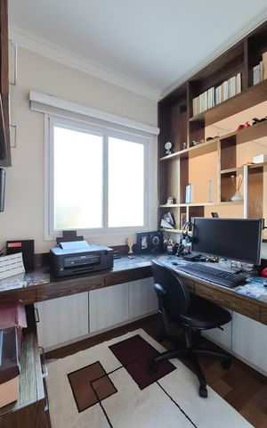 Apartamento à venda com 150m², 3 quartos e 3 vagasEscritório