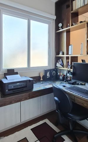 Apartamento à venda com 150m², 3 quartos e 3 vagasEscritório