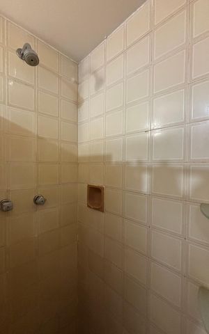 Apartamento à venda com 65m², 1 quarto e 1 vaga Apartamento à venda com 65m², 1 quarto e 1 vagaBanheiro social