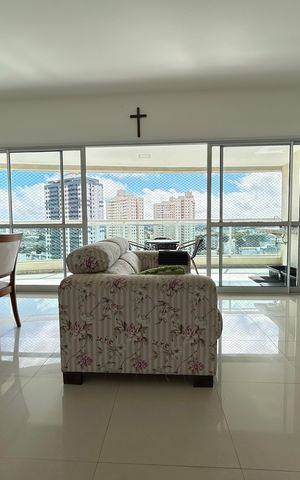 Apartamento para alugar com 140m², 4 quartos e 2 vagas Apartamento para alugar com 140m², 4 quartos e 2 vagasSala