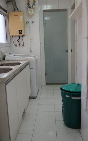 Apartamento para alugar com 326m², 6 quartos e 4 vagasÁrea de Serviço