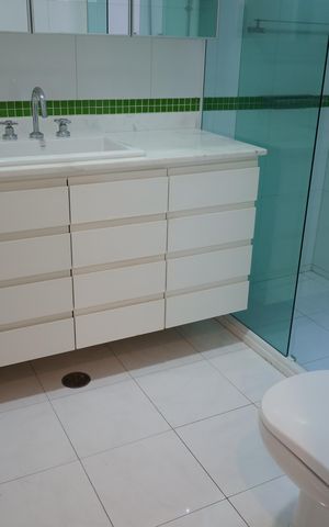 Apartamento para alugar com 326m², 6 quartos e 4 vagasBanheiro da Suíte