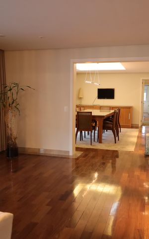 Apartamento para alugar com 326m², 6 quartos e 4 vagasSala