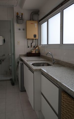Apartamento para alugar com 326m², 6 quartos e 4 vagasÁrea de Serviço