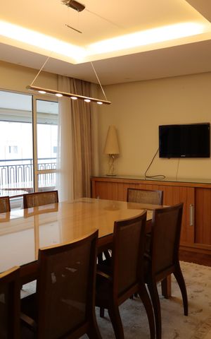 Apartamento para alugar com 326m², 6 quartos e 4 vagasSala
