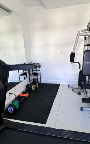 Casa de condomínio à venda com 130m², 3 quartos e 2 vagasAcademia