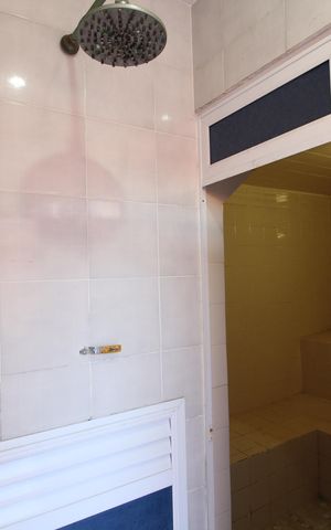 Casa de condomínio à venda com 350m², 5 quartos e 2 vagasSauna