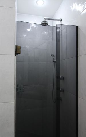 Casa de condomínio à venda com 350m², 5 quartos e 2 vagasBanheiro Social
