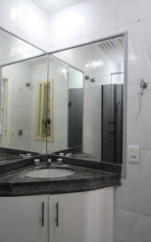 Casa de condomínio à venda com 350m², 5 quartos e 2 vagasBanheiro Social