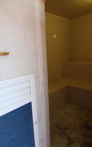 Casa de condomínio à venda com 350m², 5 quartos e 2 vagasSauna