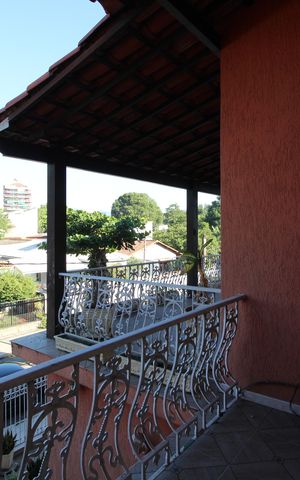 Casa de condomínio à venda com 350m², 5 quartos e 2 vagasQuarto 5 - Varanda