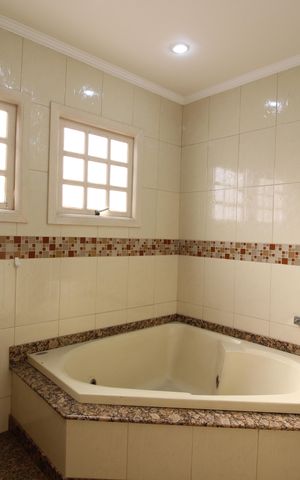 Casa de condomínio à venda com 350m², 5 quartos e 2 vagasQuarto 5 - Banheiro