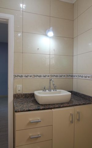 Casa de condomínio à venda com 350m², 5 quartos e 2 vagasQuarto 4 - Banheiro
