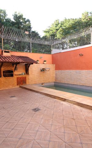 Casa de condomínio à venda com 350m², 5 quartos e 2 vagasÁrea Externa