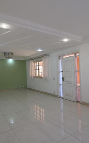 Casa de condomínio à venda com 350m², 5 quartos e 2 vagasSala 1