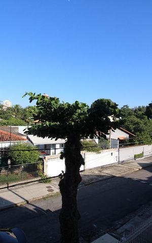 Casa de condomínio à venda com 350m², 5 quartos e 2 vagasSala 2 - Vista