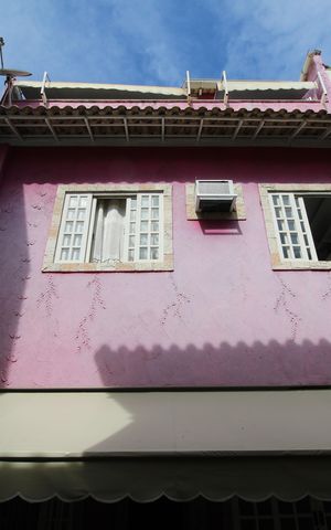 Casa de condomínio à venda com 107m², 3 quartos e 1 vagaFachada