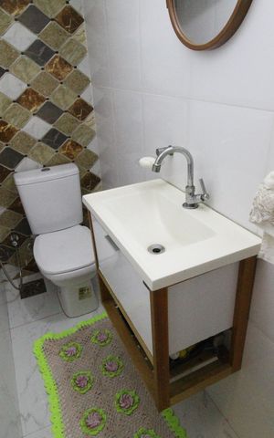 Casa de condomínio à venda com 107m², 3 quartos e 1 vagaLavabo